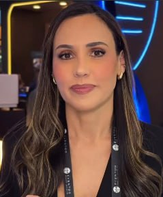 Dra. Raquel Gaddo, cirurgiã-dentista
